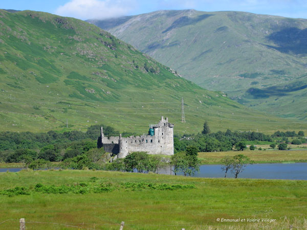Le chateau de Kilchurn le long du loch Awe.