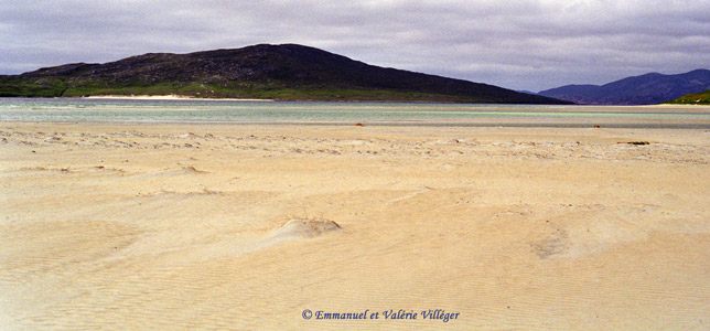 Plage de Seilebost à marée basse, vue sur Taransay