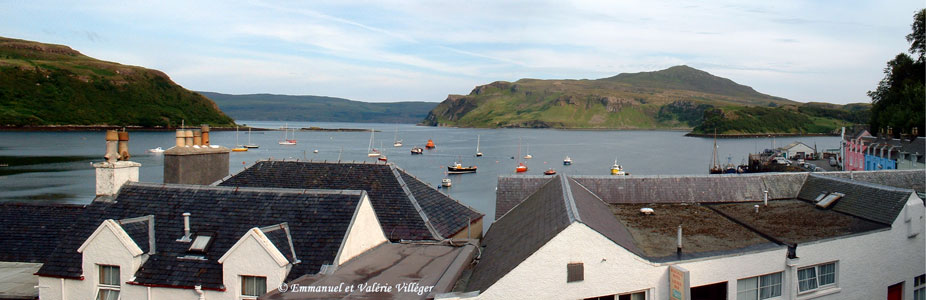 The bay of Portree and the harbour