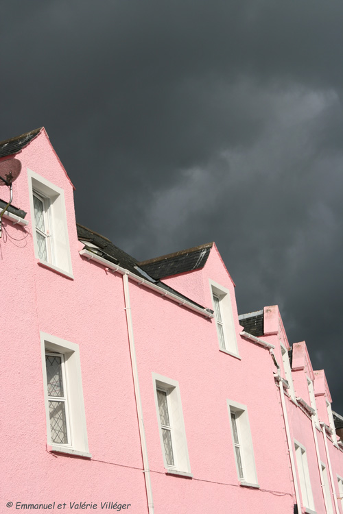 Pink house on the harbour.
